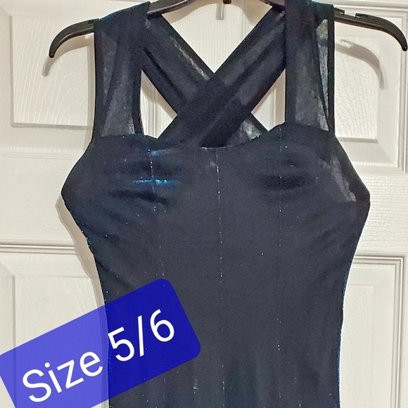 Clothing - Picture 3 of 3